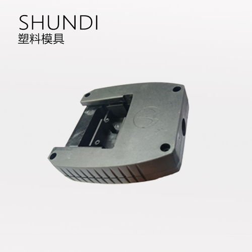 LED燈塑料外殼報(bào)價(jià)與廠家選擇 塑料模具的關(guān)鍵考量